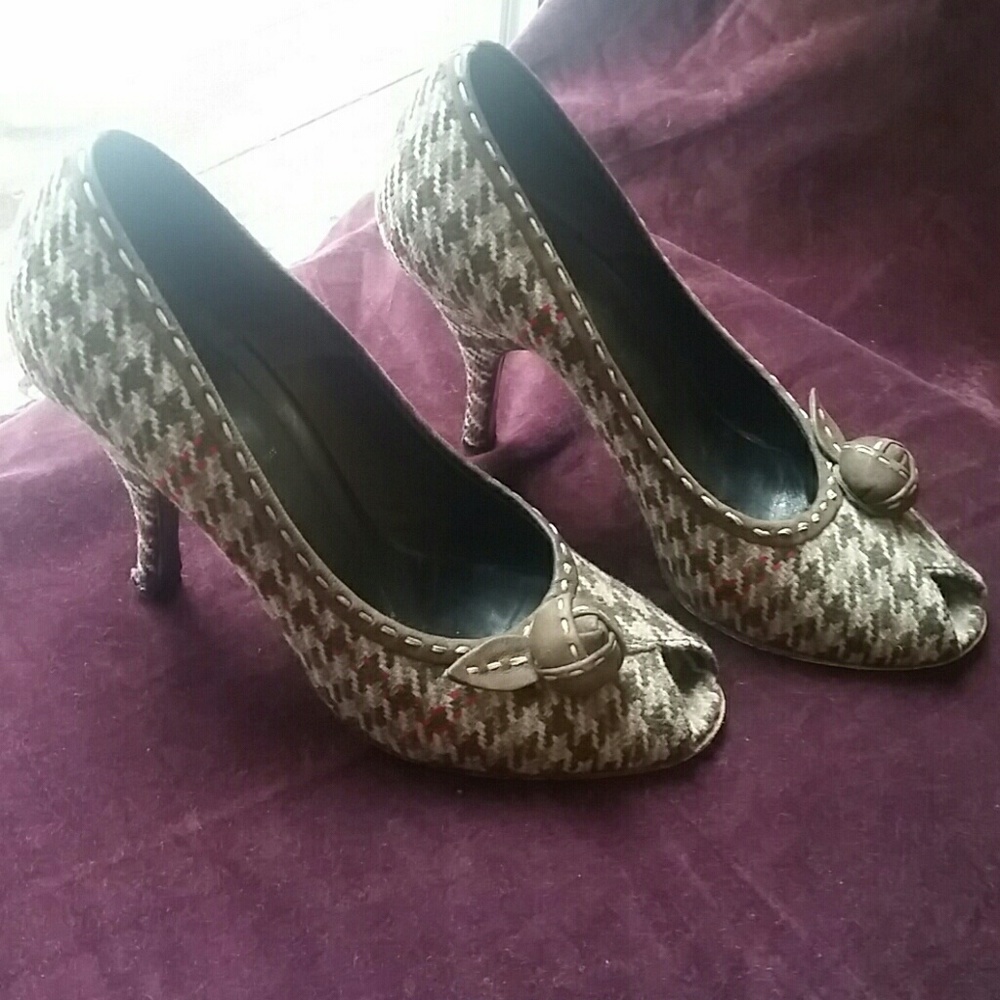 CLOSING CLOSET PRADA hounds tooth peep toe heels